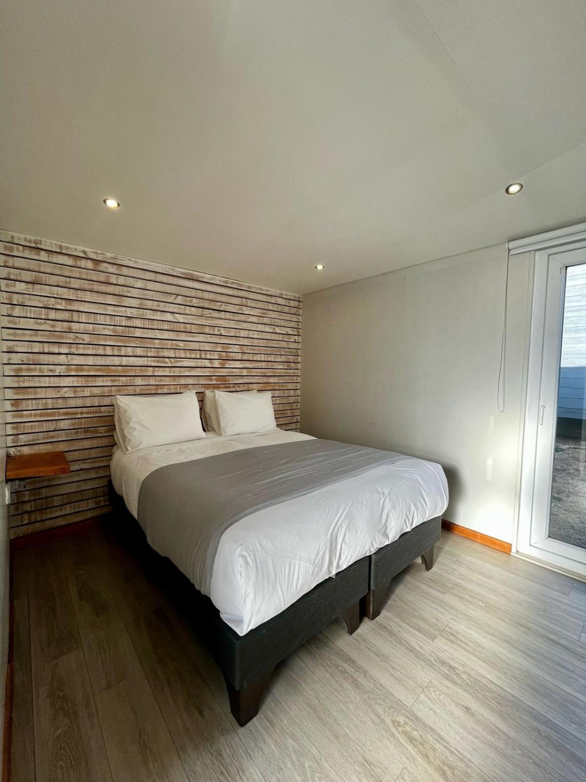 Curi Lodge *